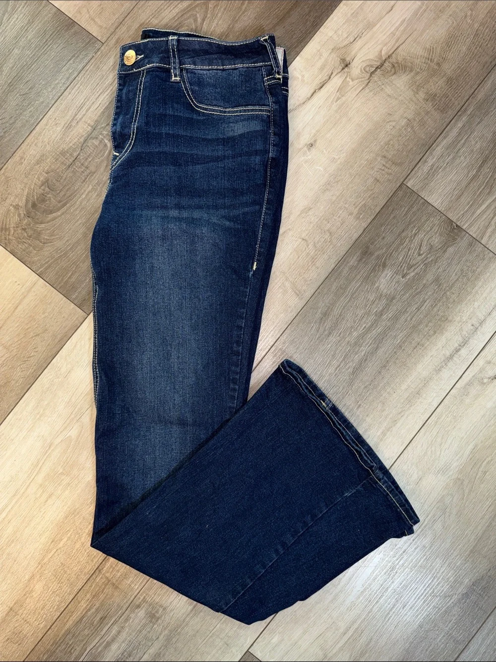 True Religion Joey Mid Rise Flap Flare Dark Wash Jeans - Picture 16 of 16